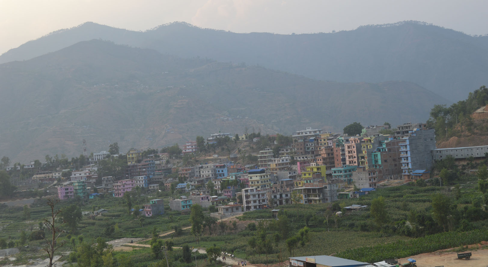 मन्थली बजारको चहल–पहलमा गिरावट