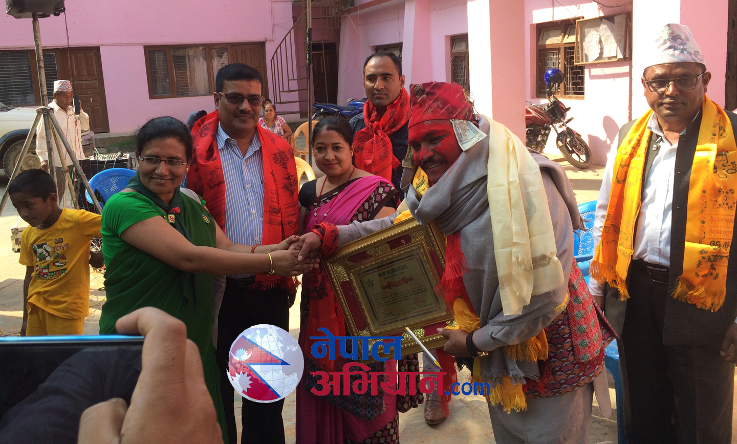 रामकुमारलाई रामेछापमा बाजागाजा सहित सम्मान