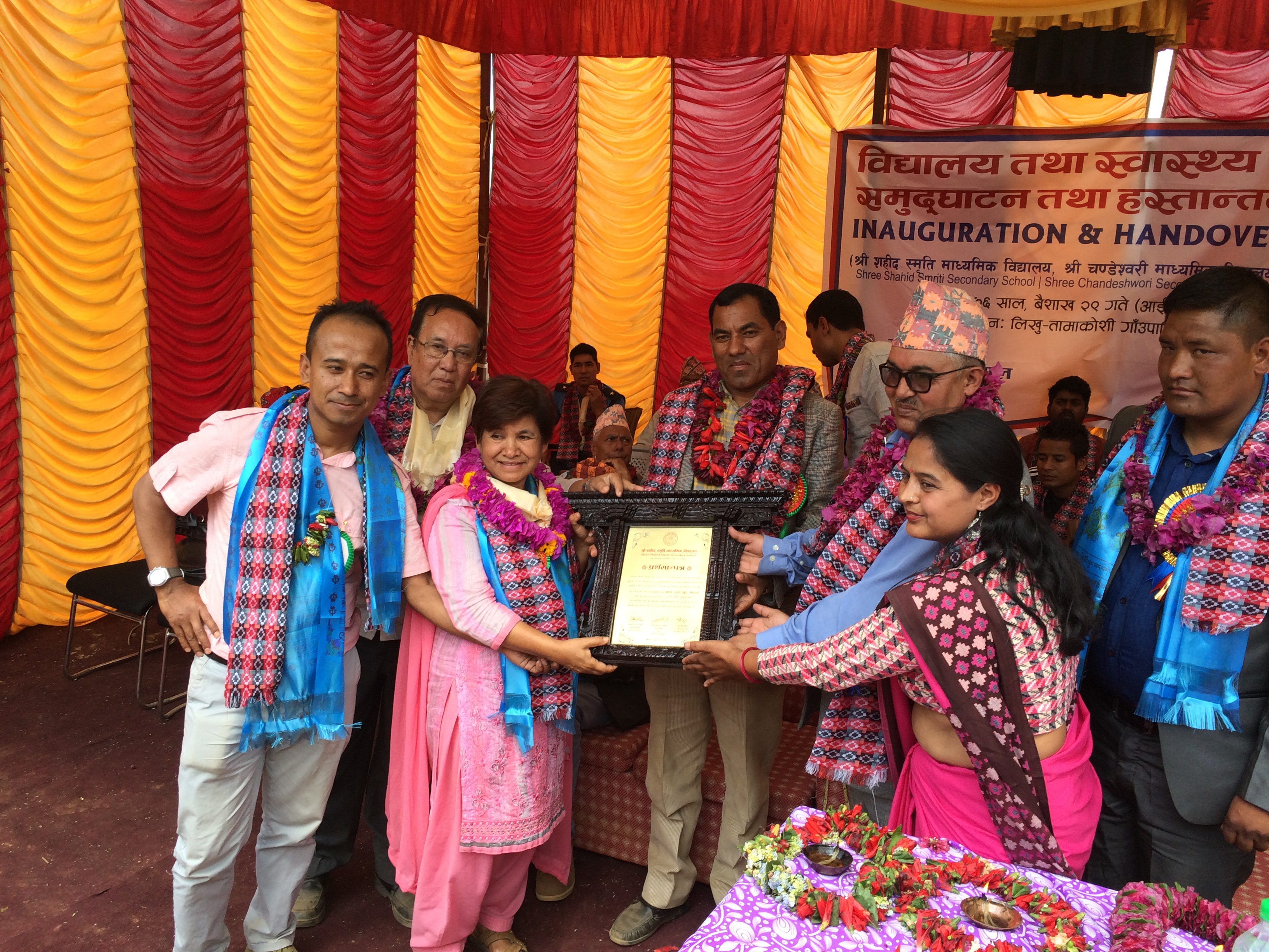 सैपुमा विद्यालय र स्वास्थ्य  भवन एकैसाथ समुदायलाई