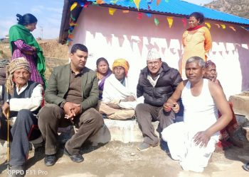 सय वर्ष पूरा भएको खुसीः  मन्थली नगरपालिकाले गाइने माझीलाई गर्‍यो सम्मान