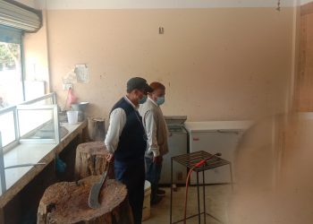 मन्थलीका उपभोक्ताले कहिले सम्म खाने अखाद्य बस्तु र सडेको मासु !
