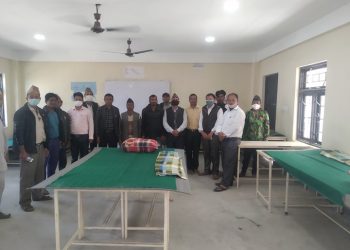 तिल्पुङमा वडा कार्यालयको जनचेतनाः घरमै पुगेर साबुन वितरण, दश शैयाको क्वारेन्टाइन निर्माण