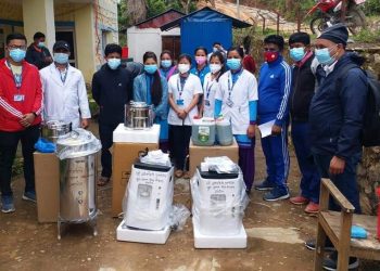 पकरबास स्वास्थ्य चौकिलाई  प्रगतिशिलको सहयोग