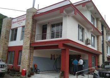 श्रेणी बिहिन कर्मचारीको मातहतमा शिक्षकहरू खटाएको भन्दै पेशागत संस्थाहरुको आपत्ति