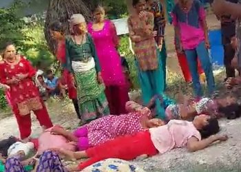 माझी समुदायले कुटपिट गर्दा एक महिलाको ज्यान गयो, एकको अवस्था गम्भिर हत्याको अभियोगमा २२ जना गाउले प्रहरी नियन्त्रणमा