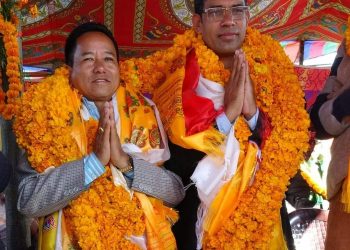 डडुवाको चुनाबी सभामा कान्छाराम र युवराजलाई एउटै मालाले स्वागत