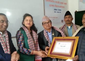 राष्ट्रपति उत्कृष्ठ कृषक पुरस्कारबाट रामेछाप र दोलखाका ३–३ जना कृषक सम्मानित