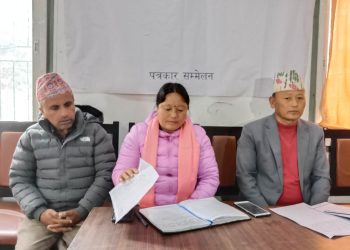 उमाकुण्ड गाउँपालिकाले पत्रकार सम्मेलन गर्दे भन्यो हाइड्रो पावरको ज्यादति खप्न सकिएन्