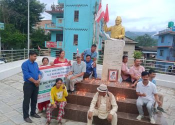 जिपी कोइरालाको जन्मोत्सवमा दिप प्रज्वलन ।
