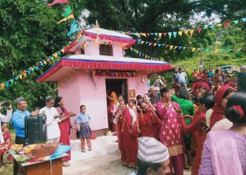 पालिका अध्यक्षद्वारा  गुन्सीमा कृष्ण मन्दिर उद्घाटन