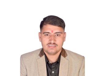 दोलखाका पत्रकार श्याम खतिवडा र सन्तोष भुजेल मोटर साइकल दुर्घटनामा परि  घाइते 