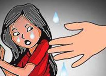 शिक्षकले यौंन दुव्र्यवहार गरेको भन्दै प्रहरीमा जाहेरी