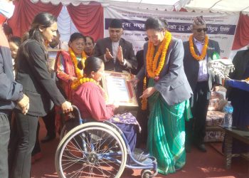 ३२ औँ अपाङ्गता दिवसमा सुनारपानीकी  निर्मला सम्मानित
