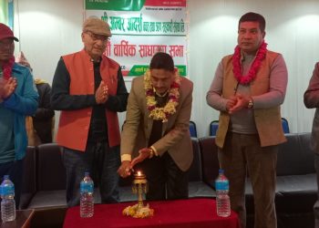 अम्बर आदर्श बचत को नाफा ६ लाख