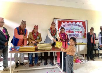 सँस्कृत मावि वावियाखर्कले असहाय वालवालिकाको अविभावकत्व लिने