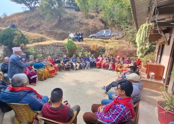 काँग्रेसको टोली उमाकुण्ड गाँउपालिकामा मत माग्दै