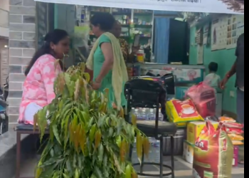सेती पाखाको स्थानीयले पठाए राहत सामग्री